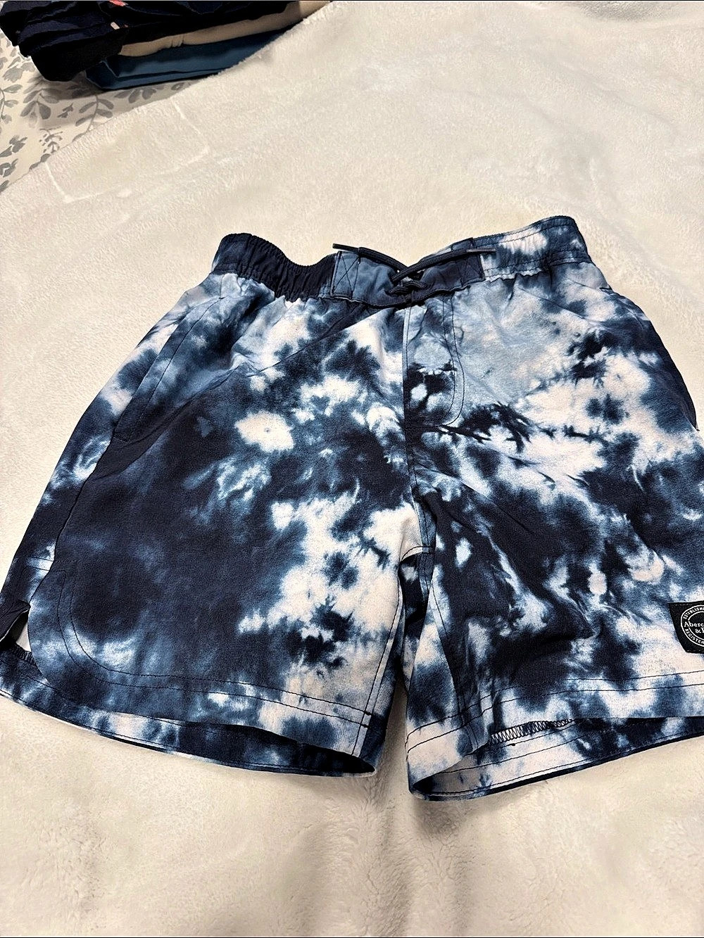 Abercrombie Kids Boys Tie-Dye Swim Trunks Blue & White Boys 9/10